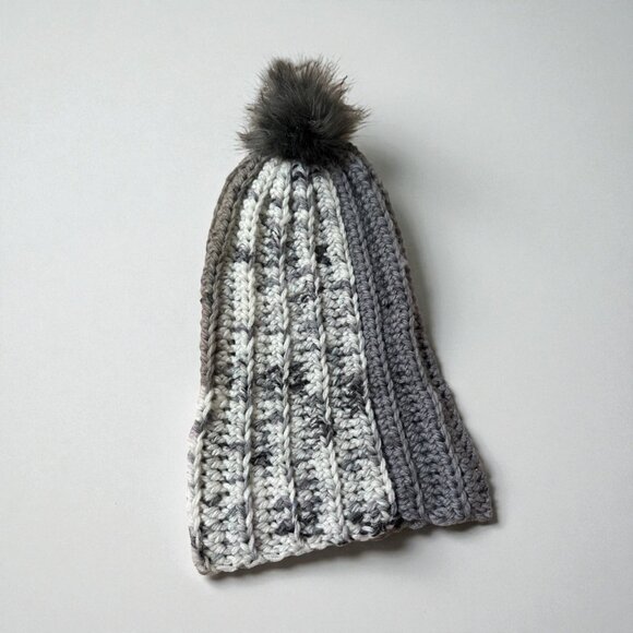 Gray Faux Fur Pom Beanie - OS - Picture 3 of 6